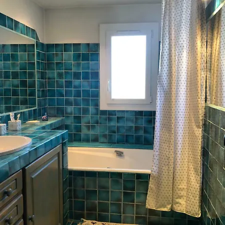 Maison Provencale Charme Et Piscine * לה פרדה